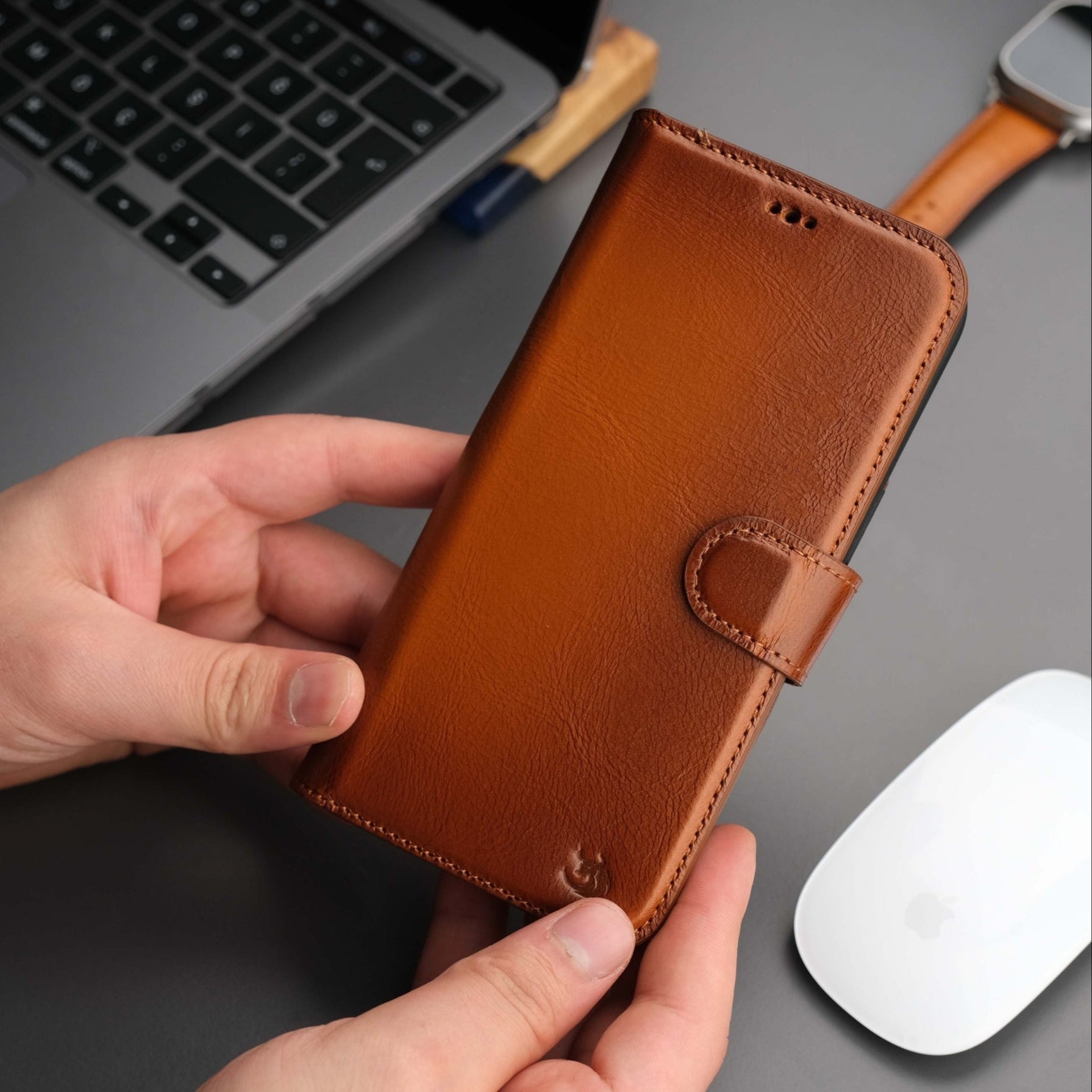 Casper iPhone 17 Pro Max Leather Wallet Case – MagSafe Compatible - PCWLDASHRES
