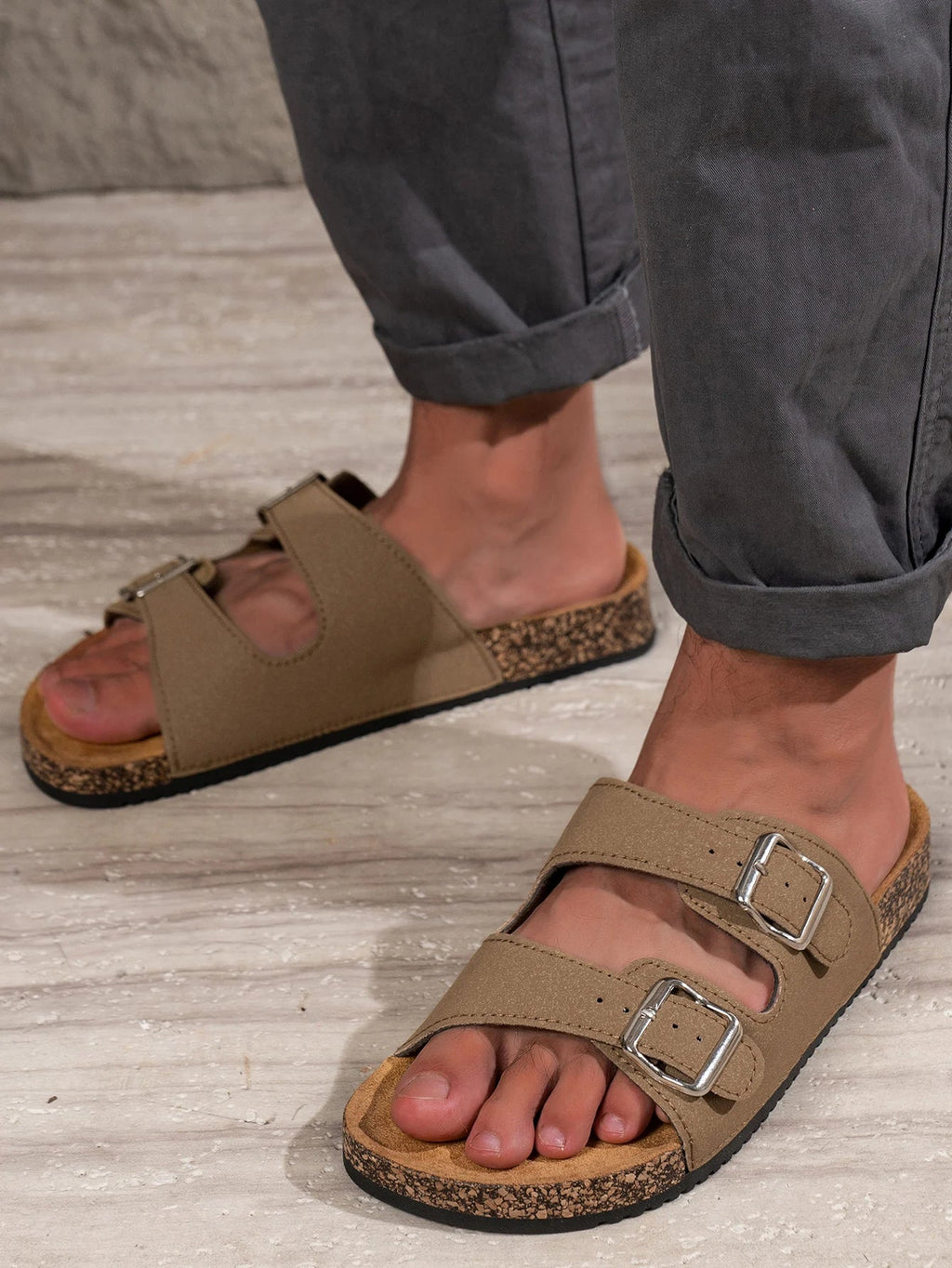 Men's Fashionable Slippers for Home and Outdoor Waterproof Non - Slip Slip - On Fashionable Versatile Slippers - PCWLDASHRES