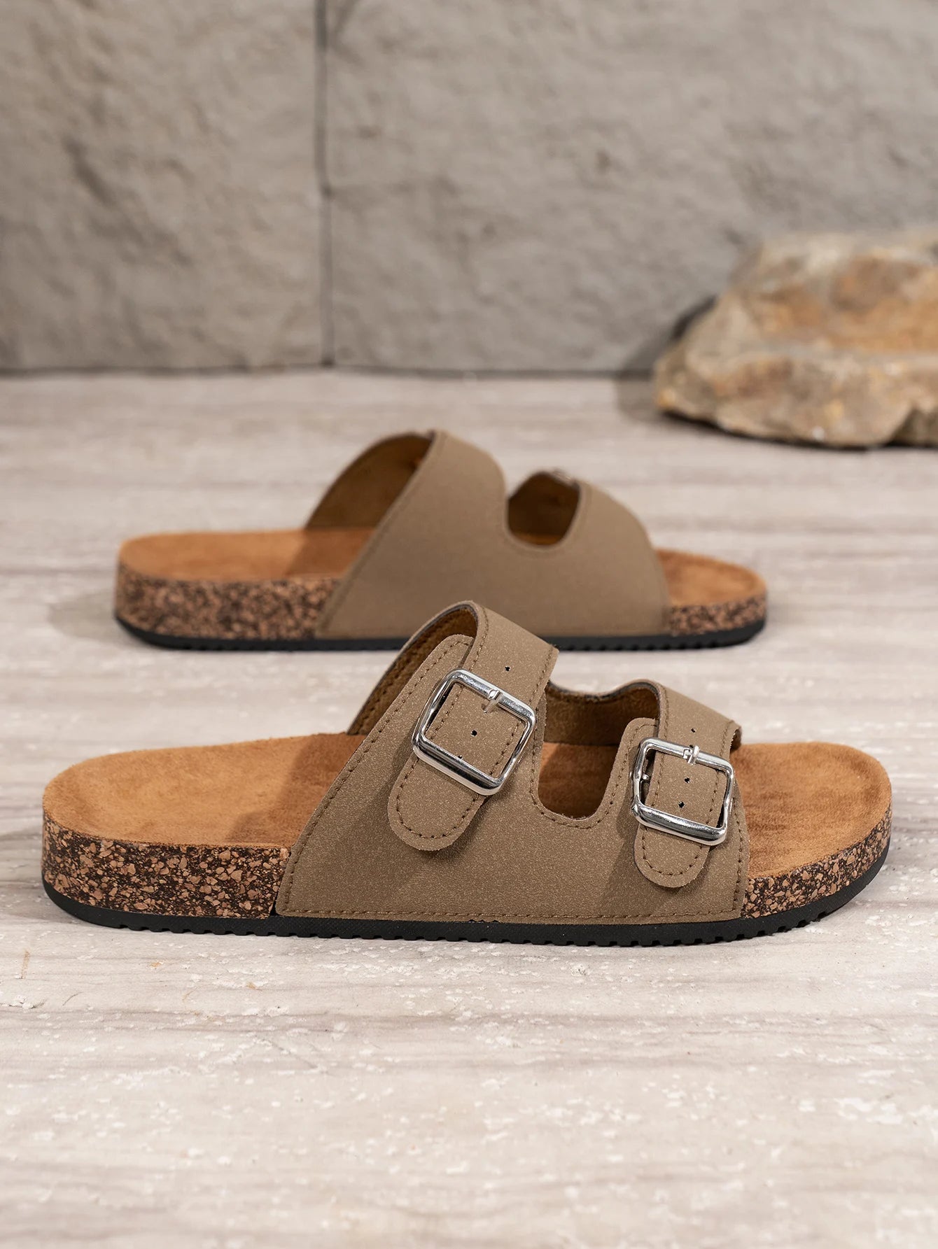 Men's Fashionable Slippers for Home and Outdoor Waterproof Non - Slip Slip - On Fashionable Versatile Slippers - PCWLDASHRES